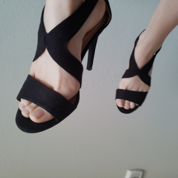 Jently Worn Stilettos - Picture 2 of 4